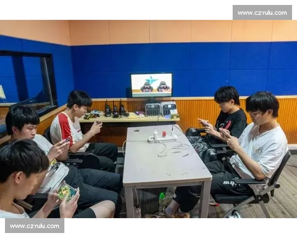 电竞选手成长之路:从青训到职业舞台的全程解析与成功要素 电竞选手成长之路:从青训到职业舞台的全程解析与成功要素